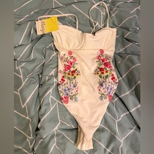 Maaji Flowering Vines Underwire One Piece Swimsuit size S NWT